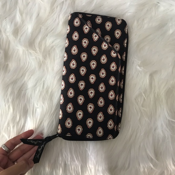 Vera Bradley Accessories - Vera Bradley